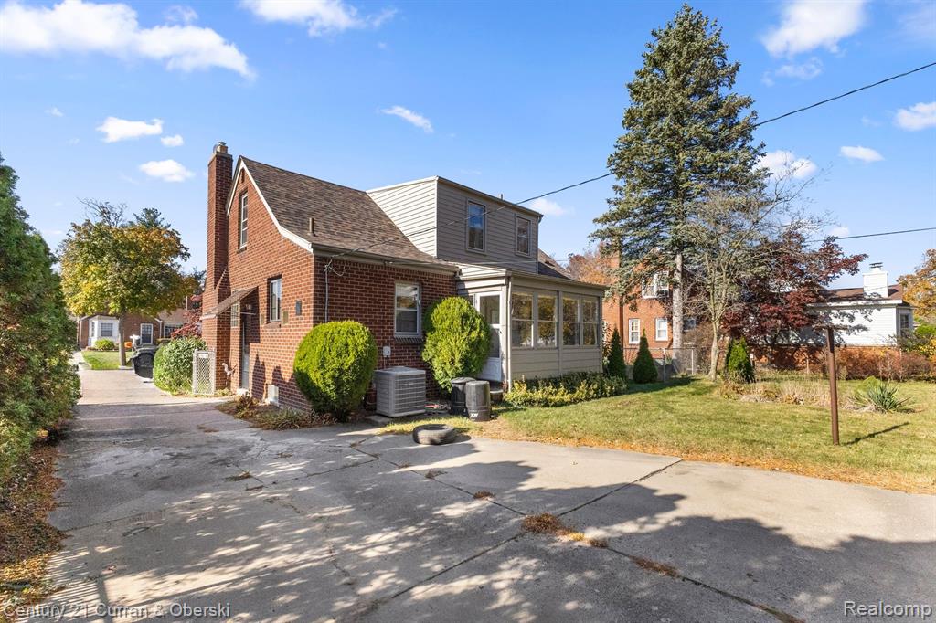 932 N VERNON Street, Dearborn, MI 48128 — Photo 40
