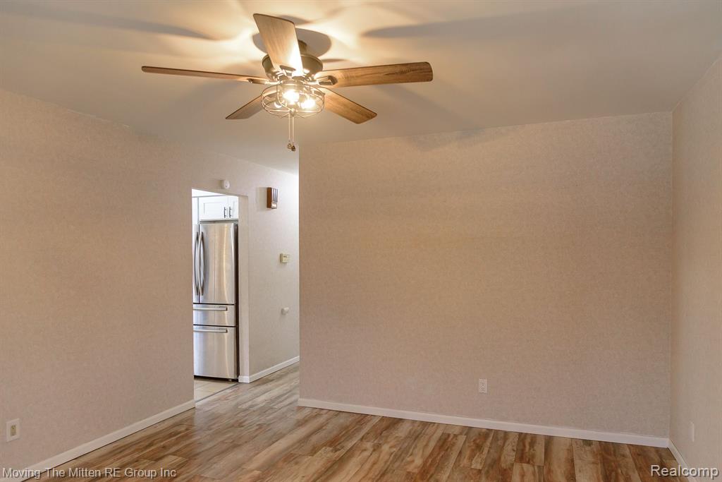6061 N DOWLING Street, Westland, MI — Photo 5