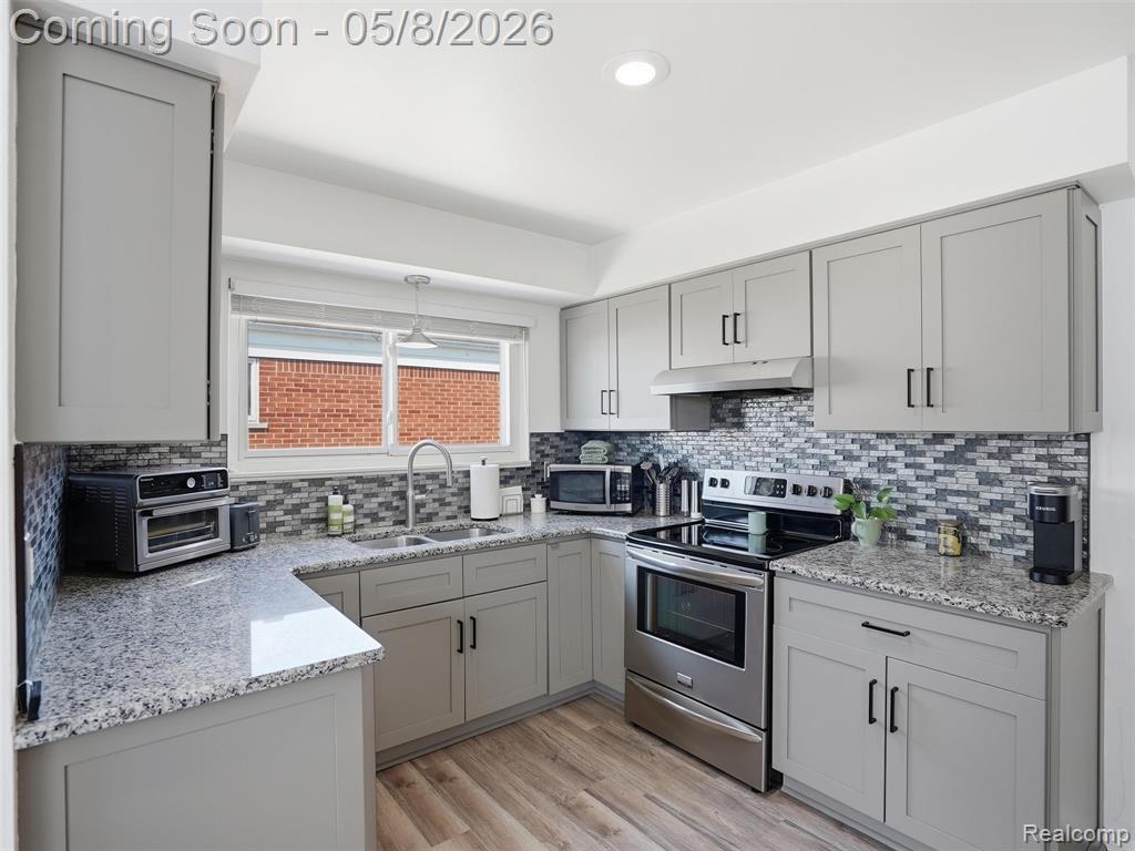 7911 Beatrice, Westland, MI — Photo 17