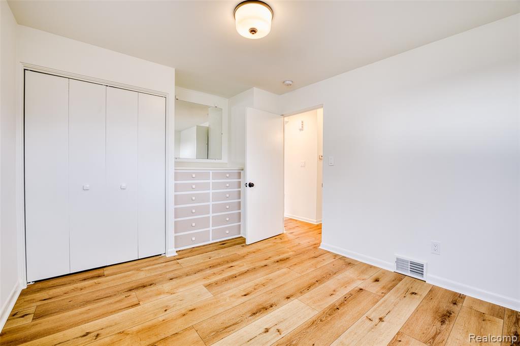 6125 Pointe Tremble Road, Clay, MI 48001 — Photo 5