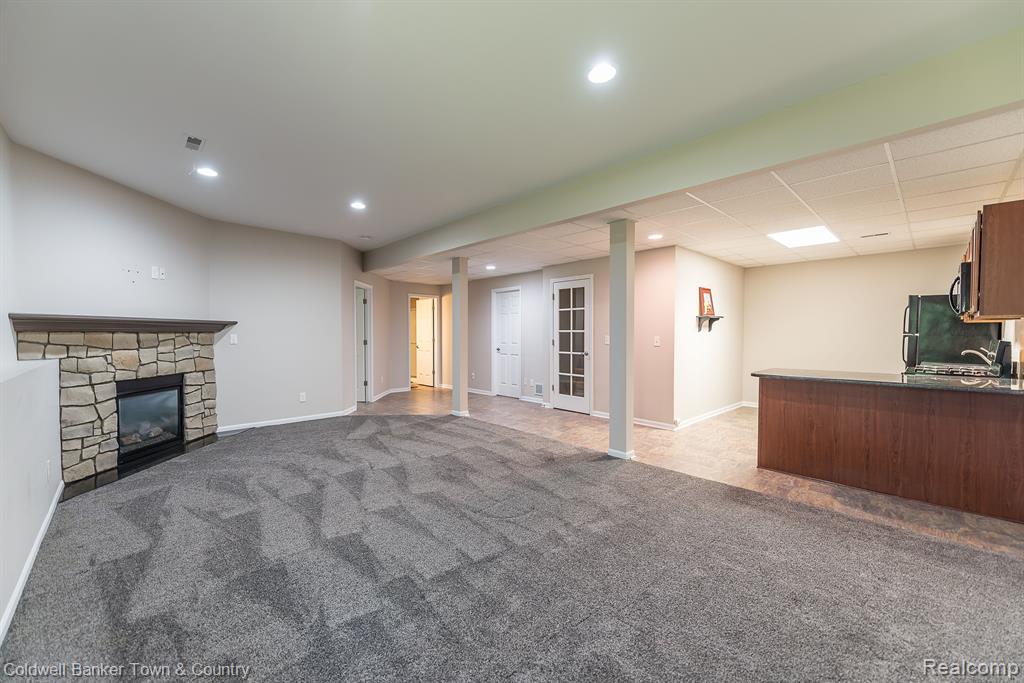 6711 CORTLAND Avenue, Brighton, MI 48114 — Photo 27