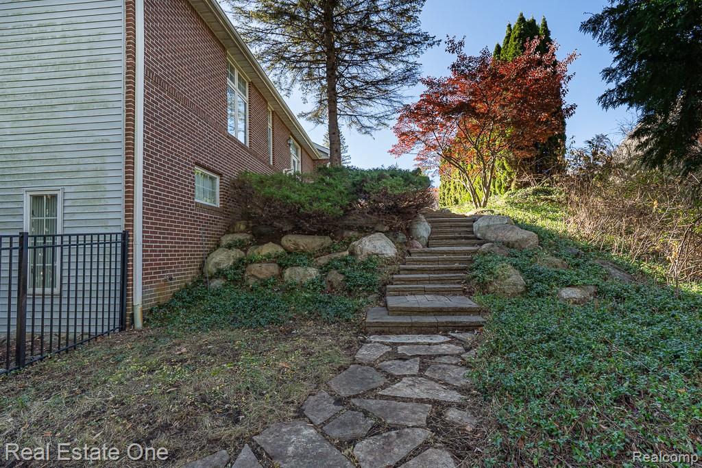 5181 Stonehenge Drive, Rochester, MI 48306 — Photo 65