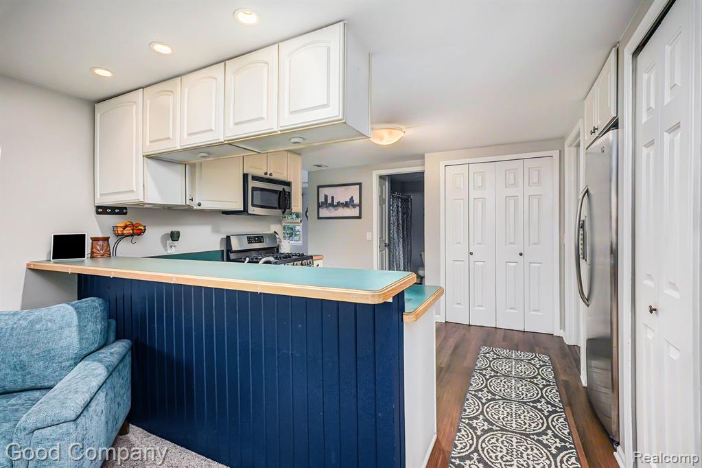 47595 Frederick Road, Shelby Twp, MI 48317 — Photo 5