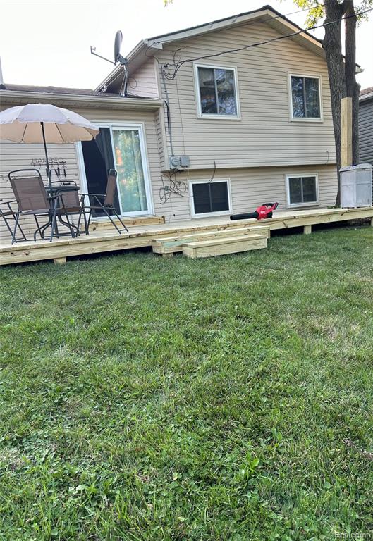 715 Woodingham Avenue, Waterford, MI 48328 — Photo 38