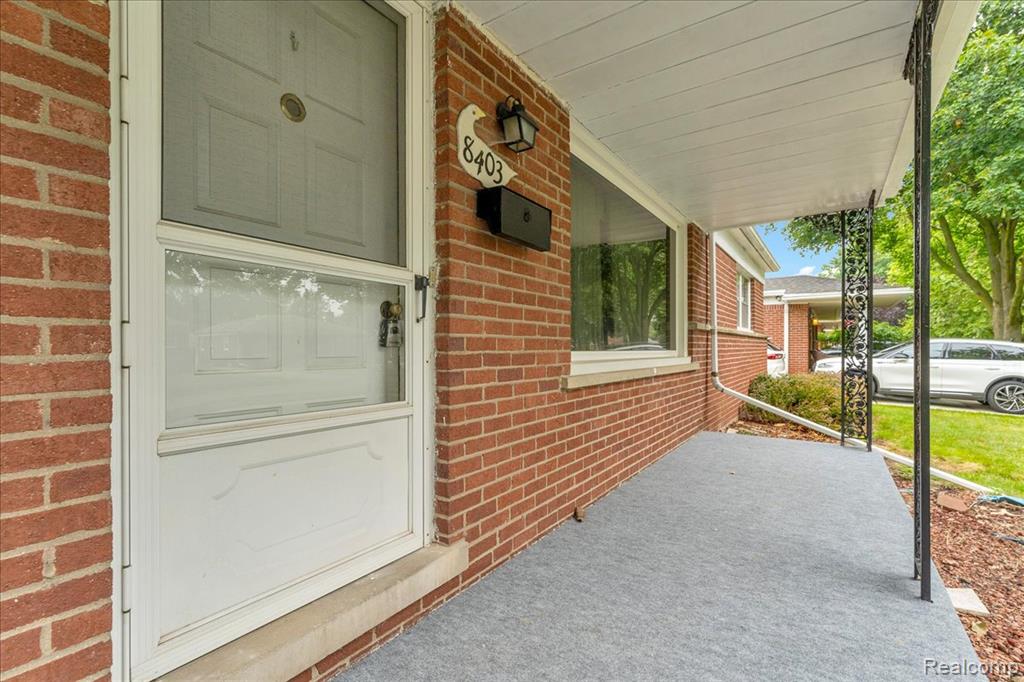 8403 Kinmore Street, Dearborn Heights, MI 48127 — Photo 3