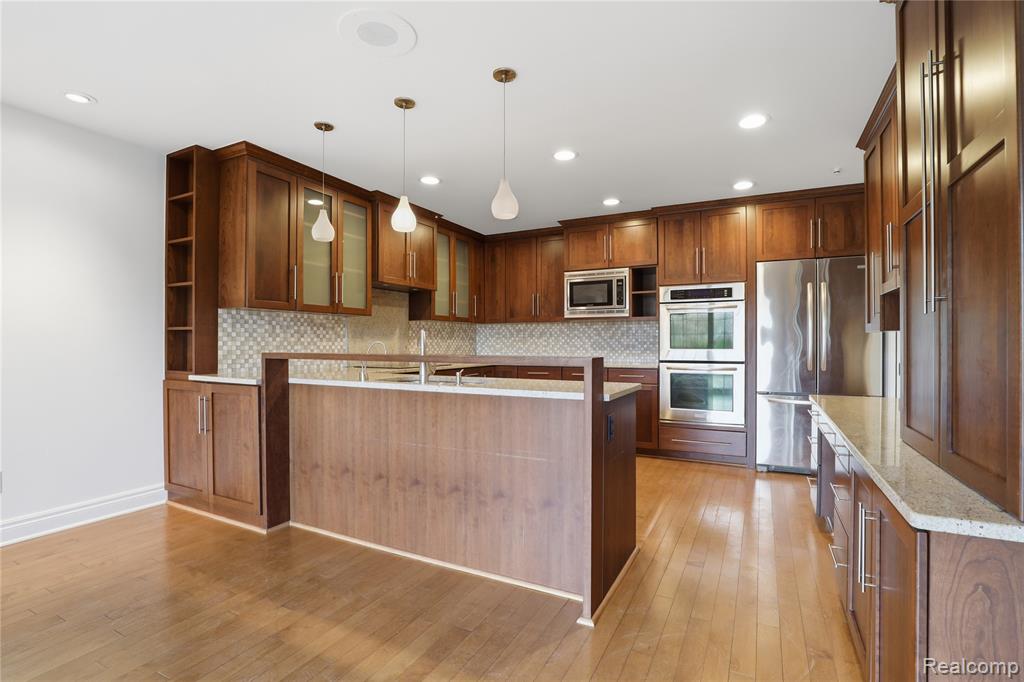2084 Wabeek Hill Court, Bloomfield Hills, MI 48302 — Photo 20