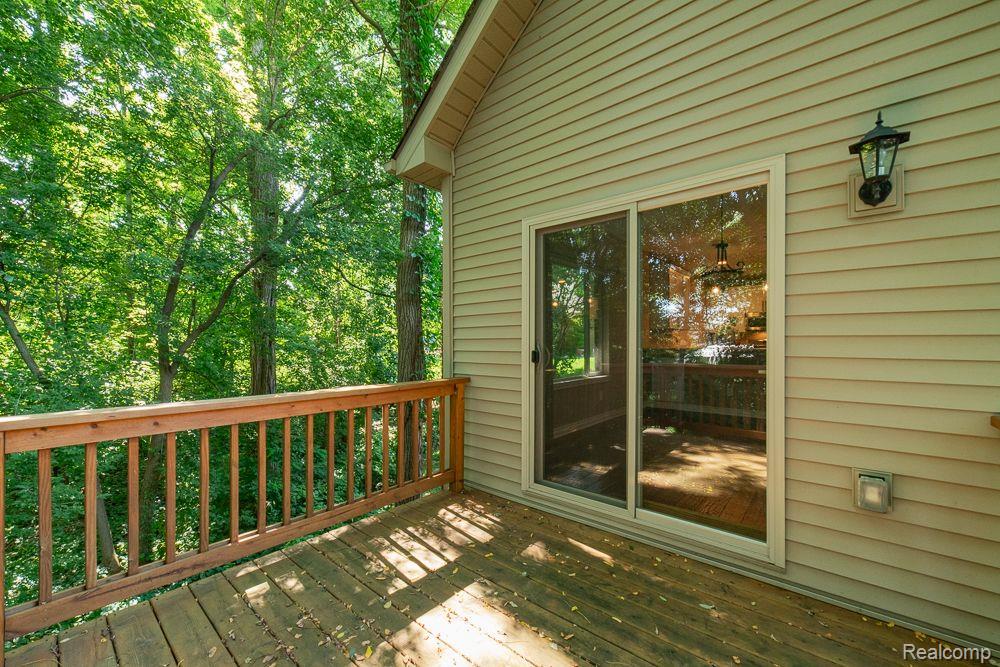9546 KINGSWAY Circle, Clarkston, MI 48348 — Photo 55