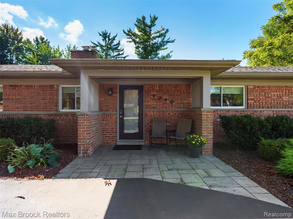 4740 Burnley Drive, Bloomfield Hills, MI 48304 — Photo 4
