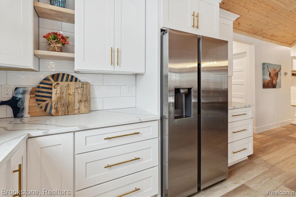 6245 W HIGGINS LAKE Drive, Roscommon, MI 48653 — Photo 17