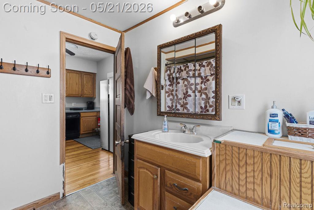 437 Poplar Street, Wyandotte, MI 48192 — Photo 20