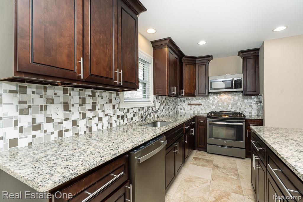 50709 Mile End Drive, Shelby Twp, MI 48317 — Photo 9