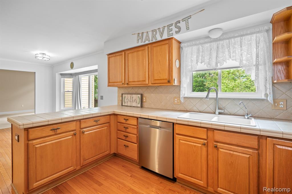 3079 Island Hills Drive, Dexter, MI 48130 — Photo 24