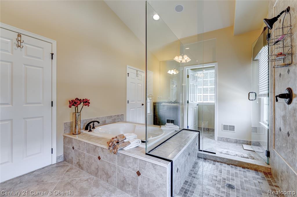 50693 Chesapeake Drive, Novi, MI — Photo 58
