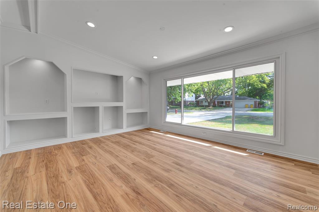 45467 Sterritt Street, Utica, MI 48317 — Photo 12