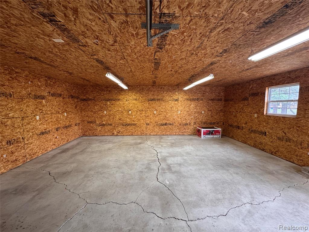 2363 Willowdale Drive, Burton, MI 48509 — Photo 43