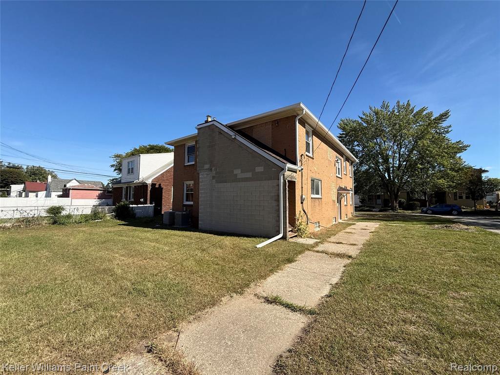 1114 1st Street, Wyandotte, MI 48192 — Photo 9