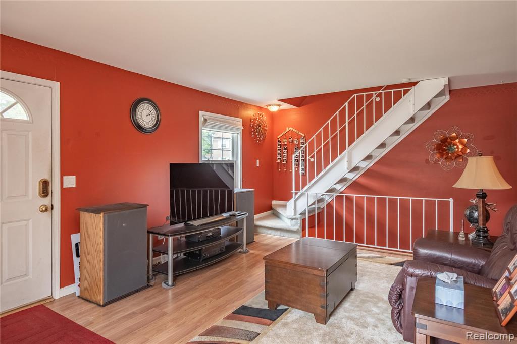 23668 N Rockledge, Novi, MI — Photo 8
