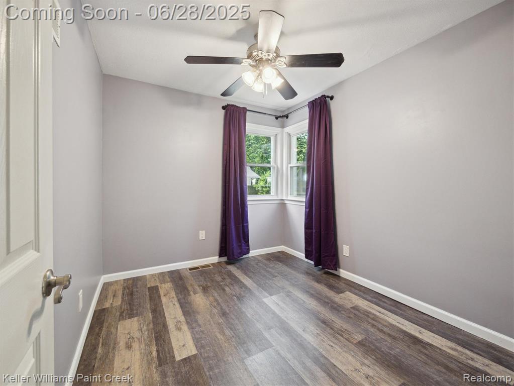 7447 Crissman Street, Utica, MI 48317 — Photo 23