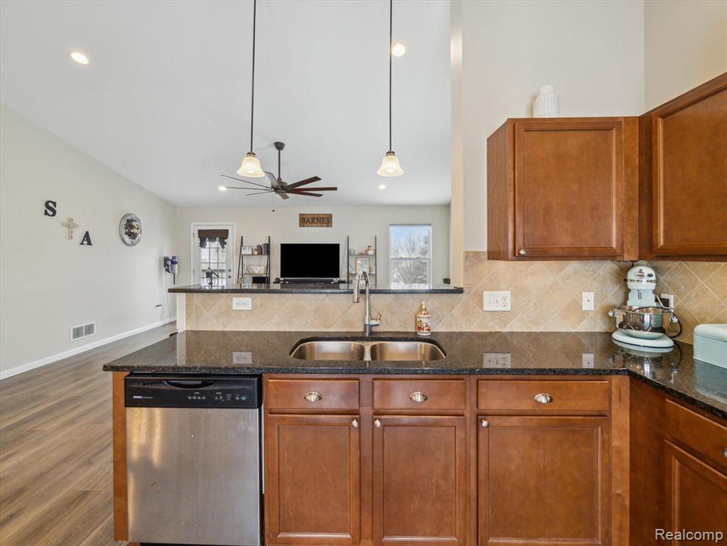 308 Cimarron Drive, Howell, MI 48855 — Photo 7