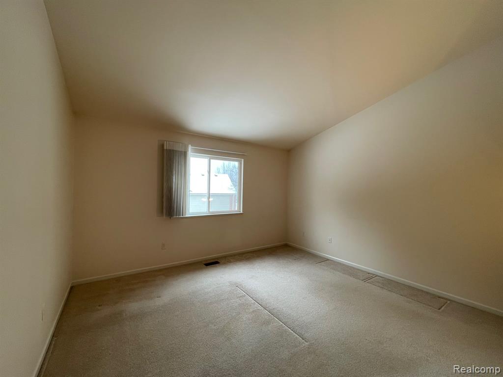 10385 Tophill, Hartland, MI 48353 — Photo 17