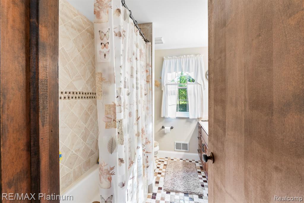 6567 Heaven Drive, Howell, MI 48855 — Photo 35