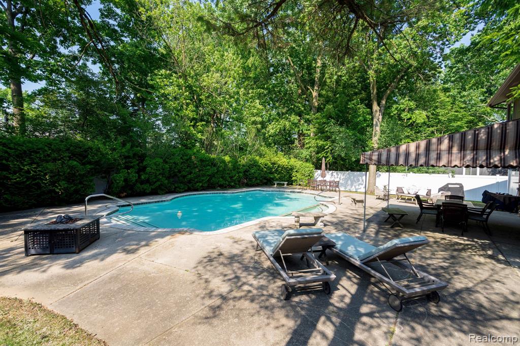 5156 Chestershire Court, West Bloomfield, MI — Photo 47