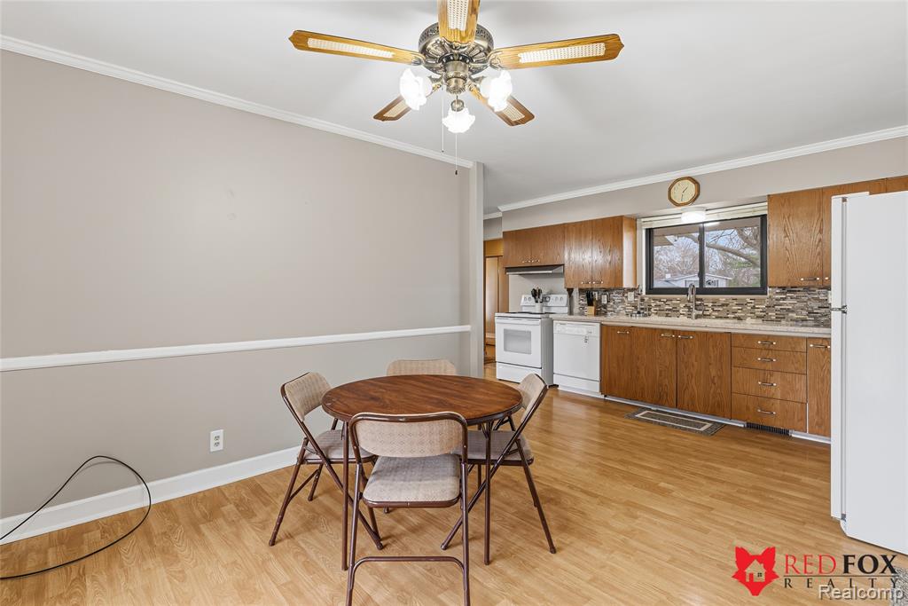 5368 Oaktree Court, Flint, MI 48532 — Photo 21