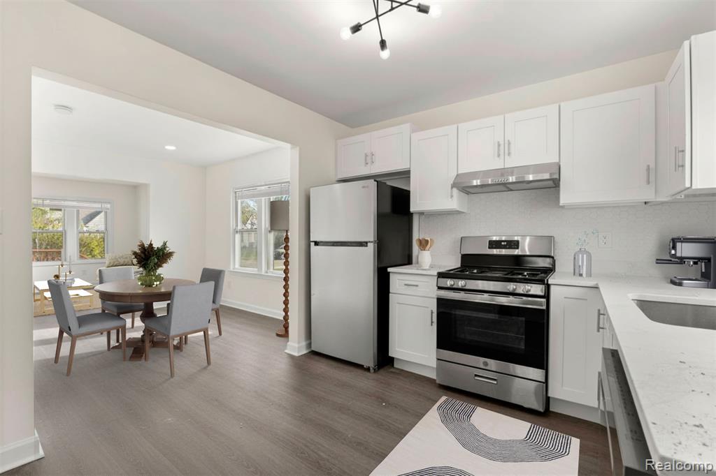 26045 Eton Avenue, Dearborn Heights, MI 48125 — Photo 14