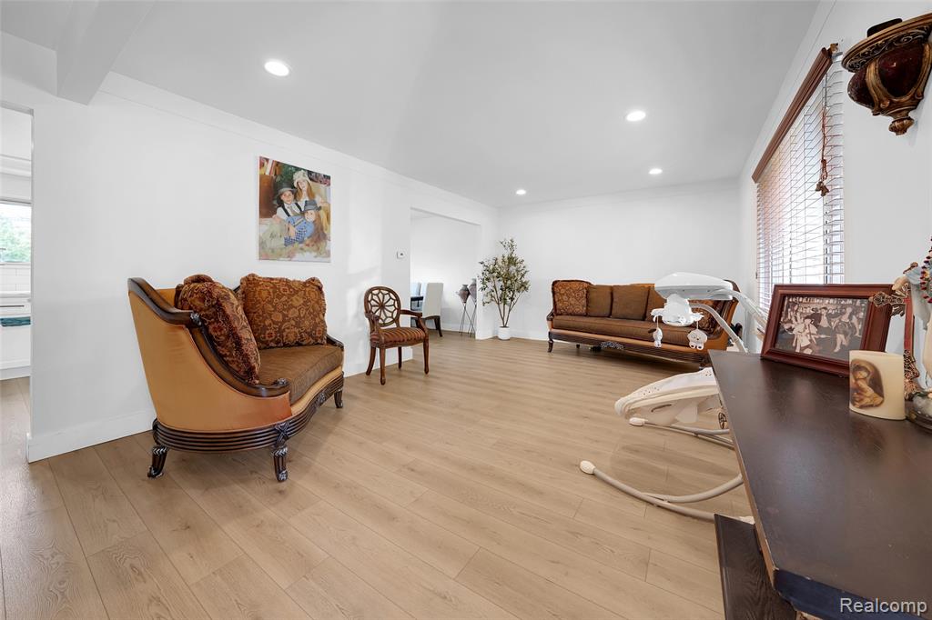 30615 Scrivo Drive, Warren, MI 48092 — Photo 10