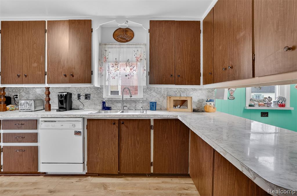 9923 Inkster Road, Livonia, MI, 48150