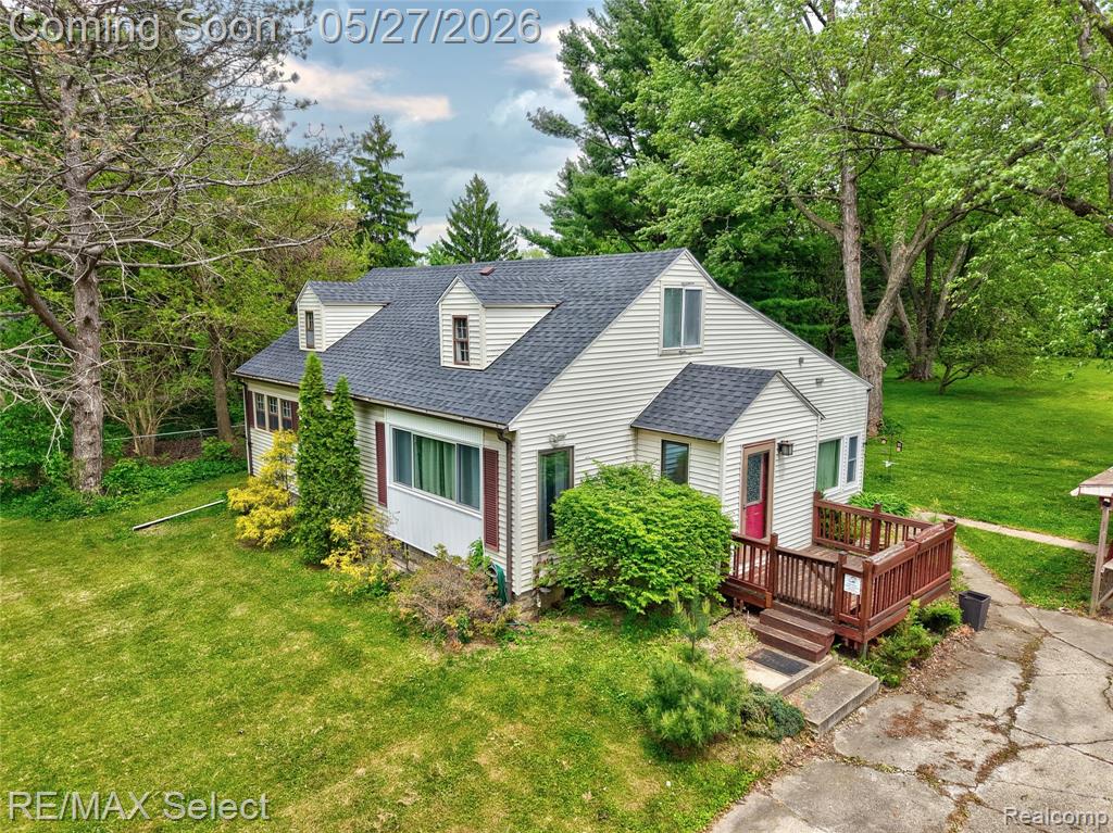 6361 Fenton Road, Grand Blanc, MI 48507 — front exterior