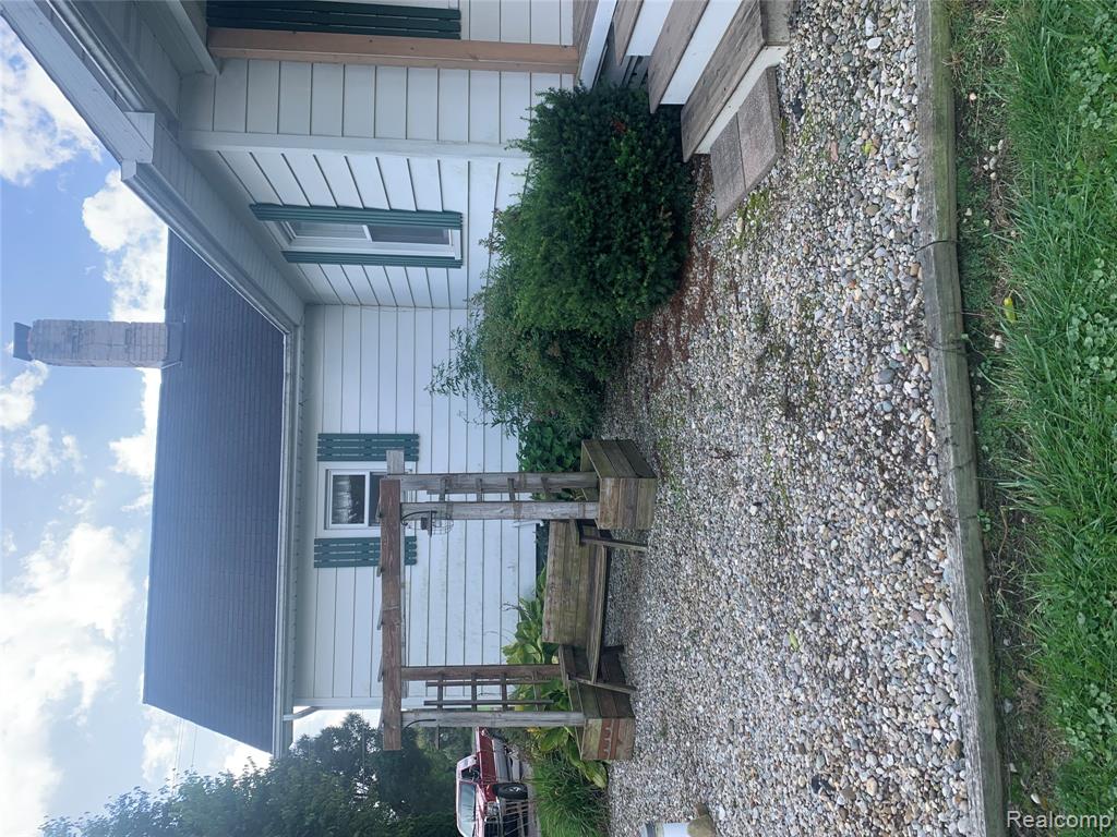 7038 E Coldwater Road, Davison, MI 48423 — Photo 6