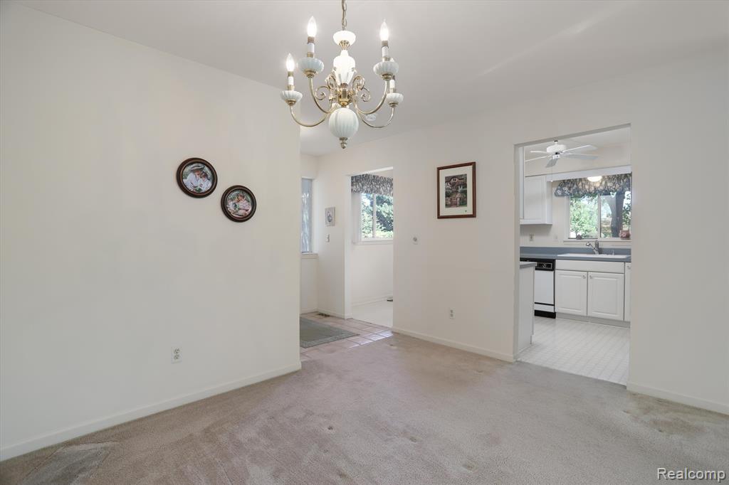 9735 HAWTHORNE GLEN Drive, Grosse Ile, MI 48138 — Photo 10
