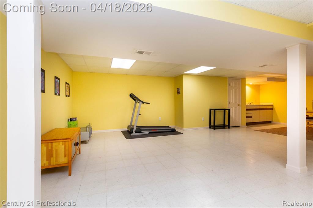 1256 Autumn Drive, Troy, MI 48098 — Photo 36