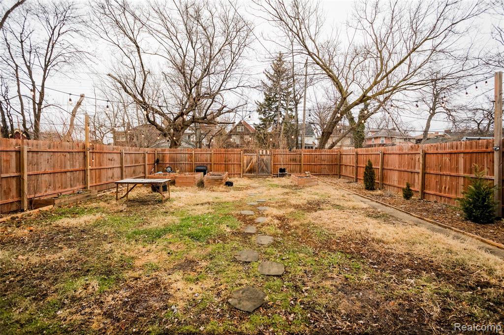 101 Connecticut Street, Highland Park, MI 48203 — Photo 30