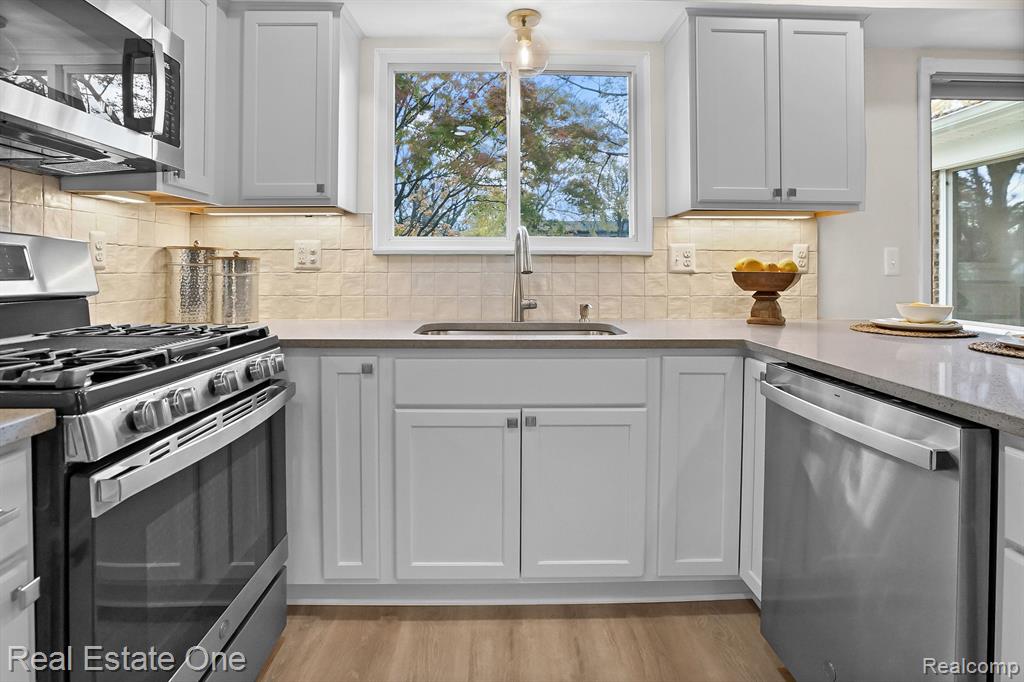 684 ABBEY, Rochester Hills, MI 48307 — Photo 13