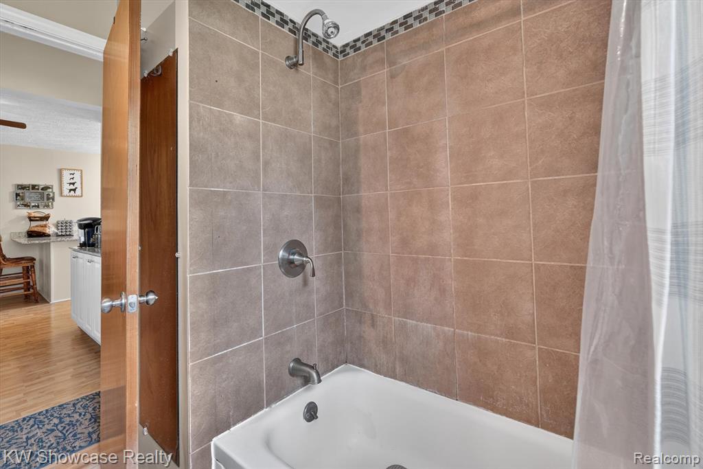 5854 Bullard Road, Fenton, MI 48430 — Photo 21
