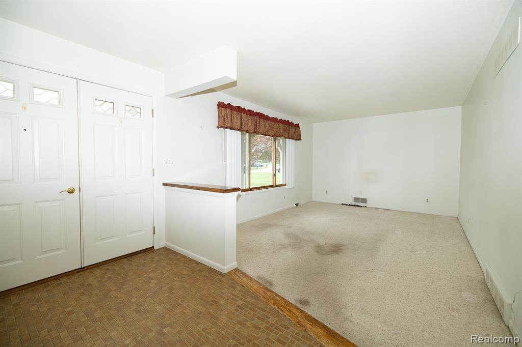 722 Rachelle Street, White Lake, MI — Photo 4