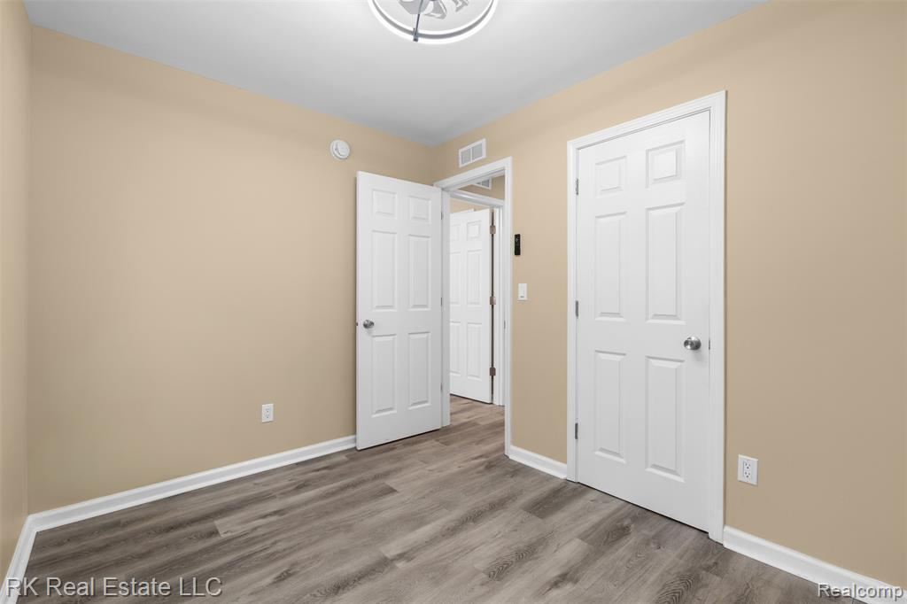 23290 Rosalind Avenue, Eastpointe, MI 48021 — Photo 20