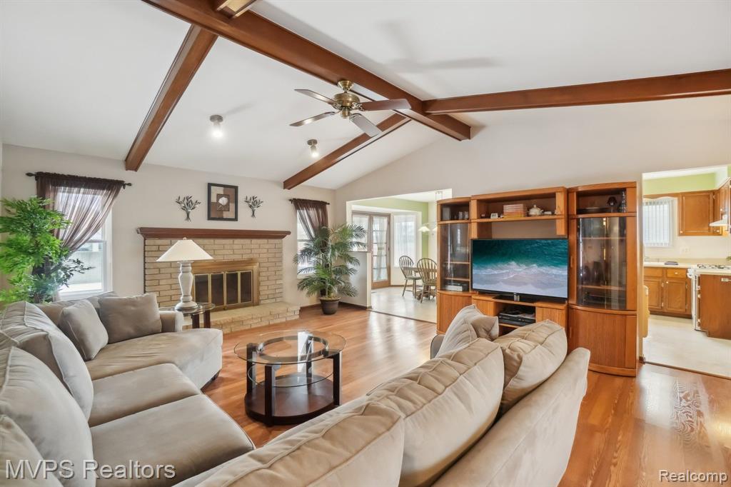 42610 ROYAL Lane, Clinton Twp, MI 48038 — Photo 2