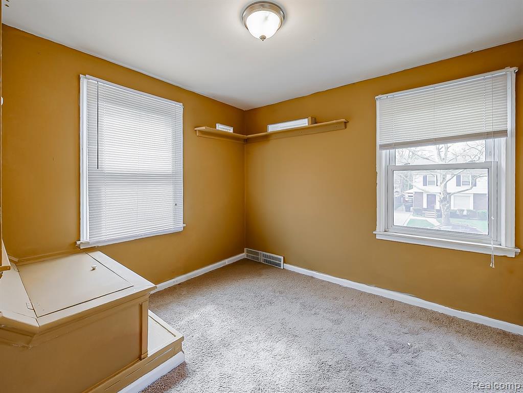 5936 Hillcrest Street, Grosse Pointe, MI 48236 — Photo 23