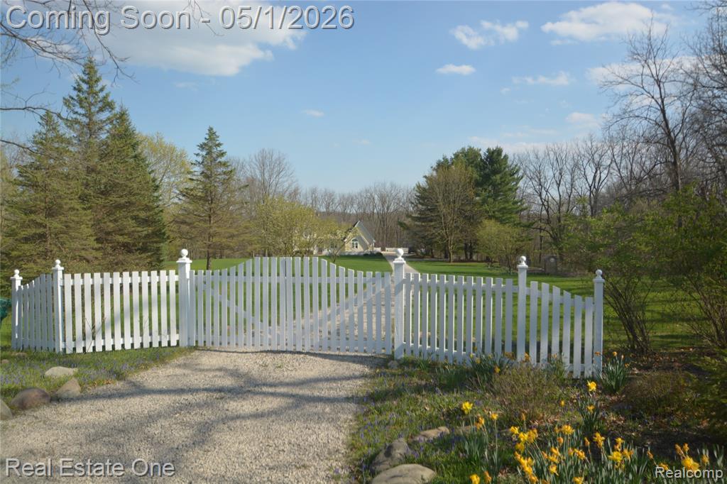 760 E Snell Road, Rochester, MI 48306 — Photo 39