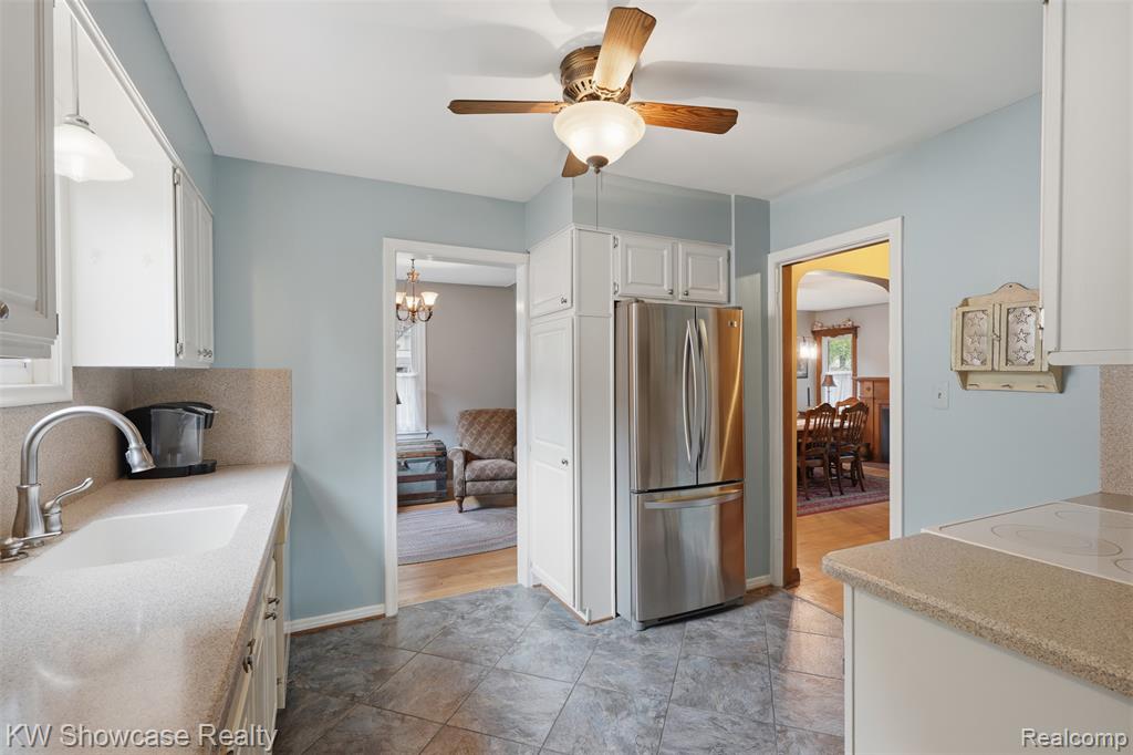 2071 Dorothea Road, Berkley, MI 48072 — Photo 14