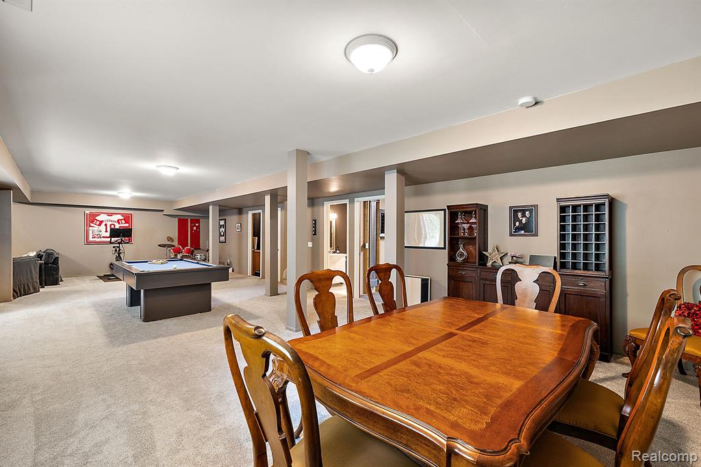 733 LONGFORD Drive, Rochester Hills, MI 48309 — Photo 66