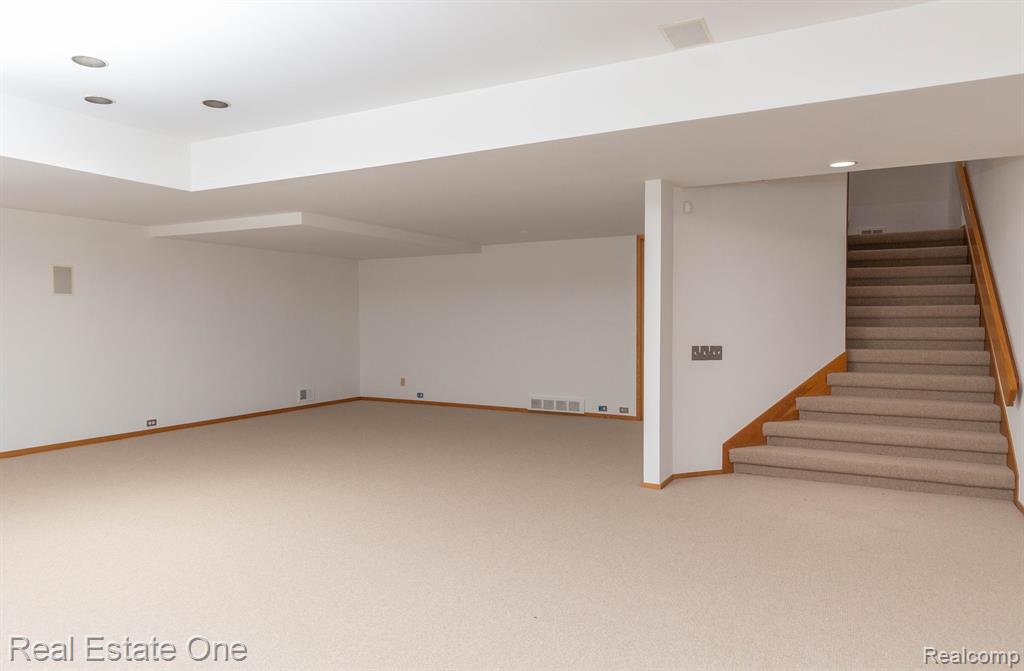 854 Northgate Road, Rochester, MI 48306 — Photo 14