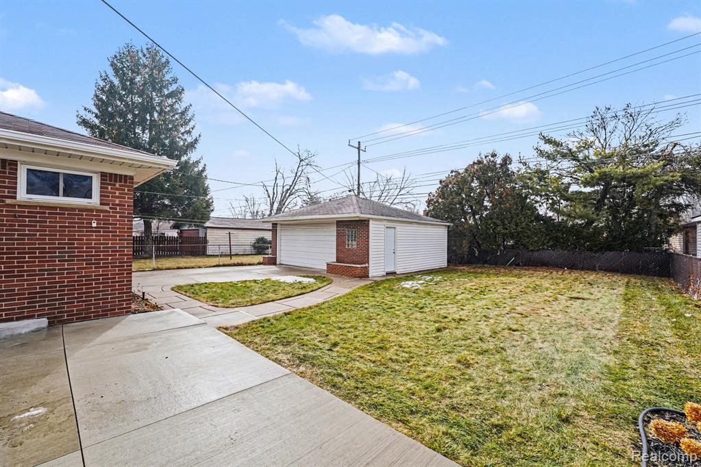 9001 Denne Street, Livonia, MI 48150 — Photo 23