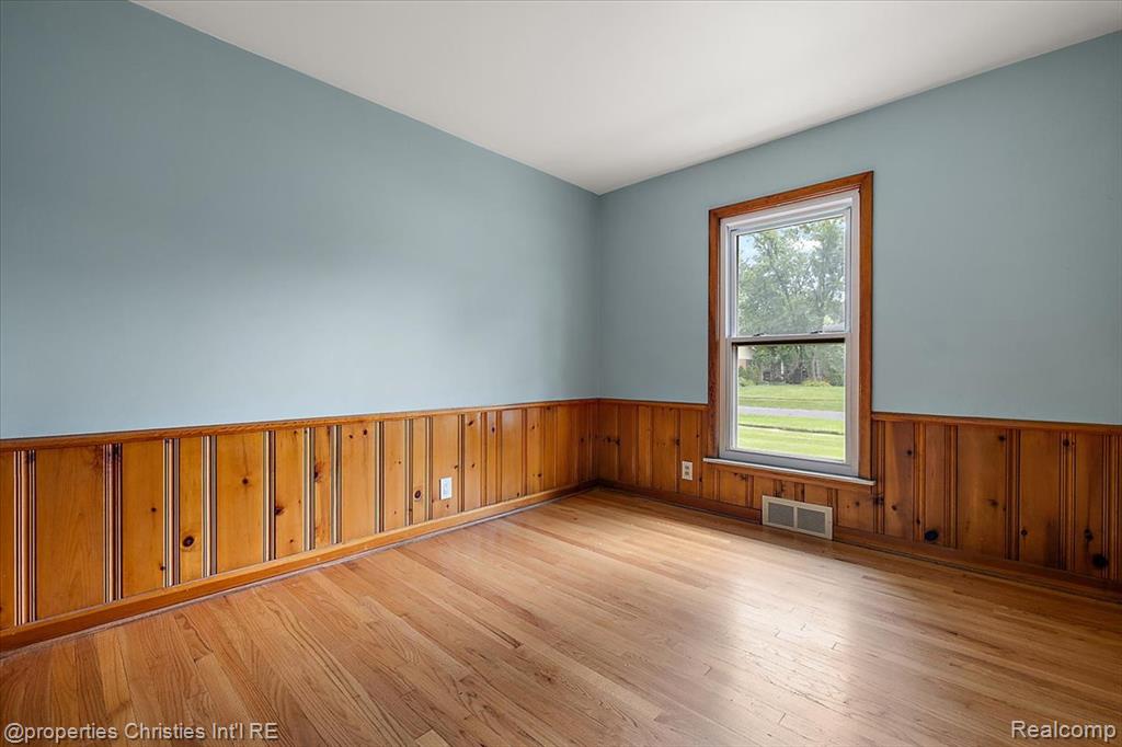31711 Arlington Drive, Beverly Hills, MI 48025 — Photo 15