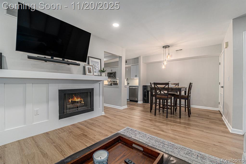 102 Pinewood Circle, Plymouth, MI 48170 — Photo 5