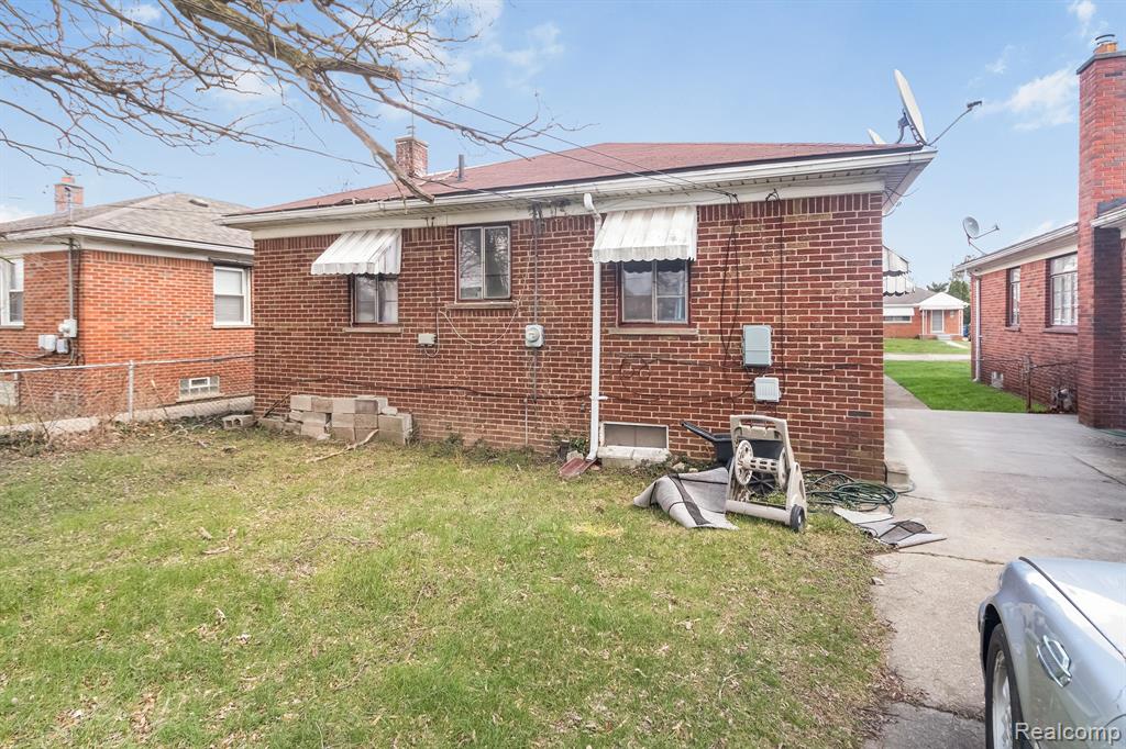 8117 Dale Street, Dearborn Heights, MI 48127 — Photo 6