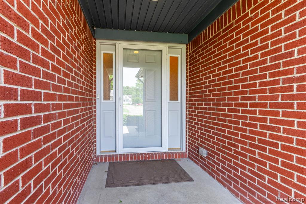 304 Heritage Way, Algonac, MI 48001 — Photo 4